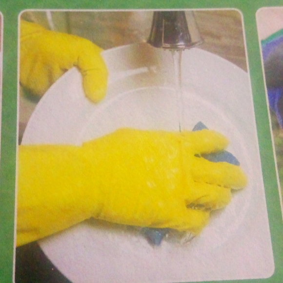 🆕 Variety box of gloves *NoN-Medical uSe ONLY* SIZE: S/M &@See pics & INFO PLZ - Picture 4 of 6